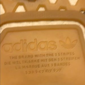 Meet your Posher, Max